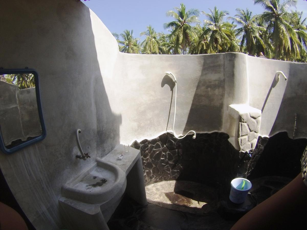 Abdi Fantastik Bed & Breakfast Gili Air Exterior photo